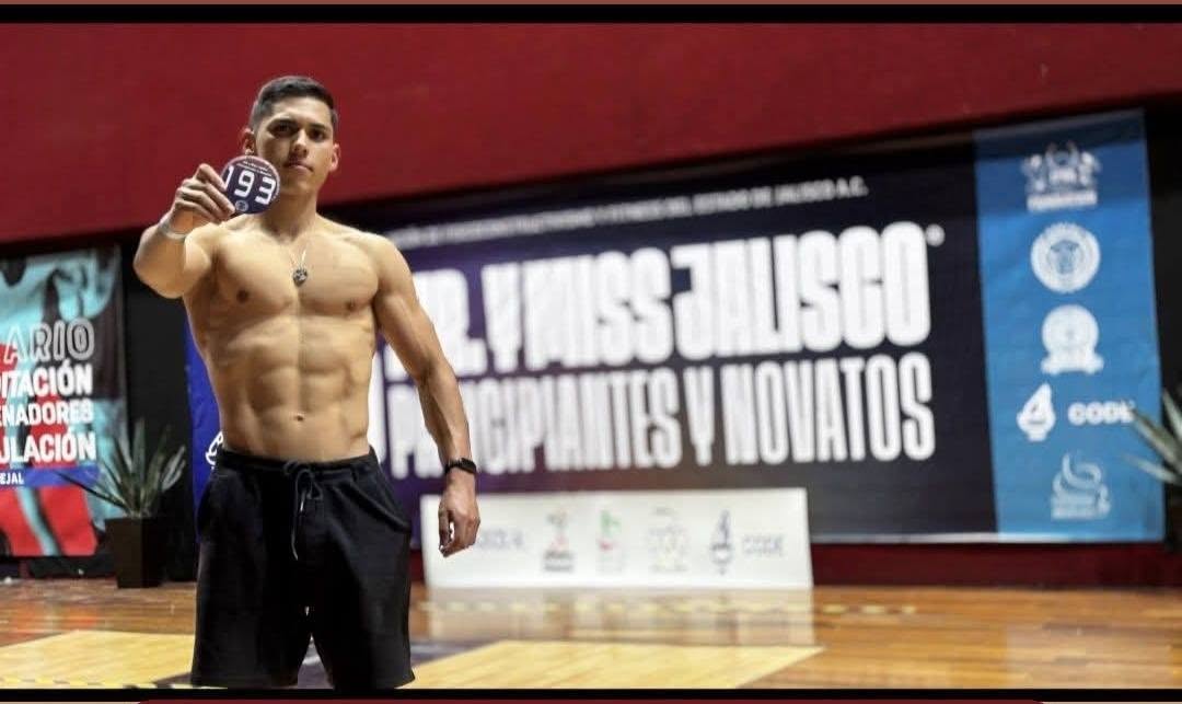 Cris, representando a Evolución Gym en competencia de fitness